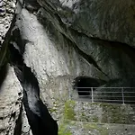 Hotel Alpenrose 2*