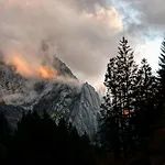 Hotel Alpenrose 2*