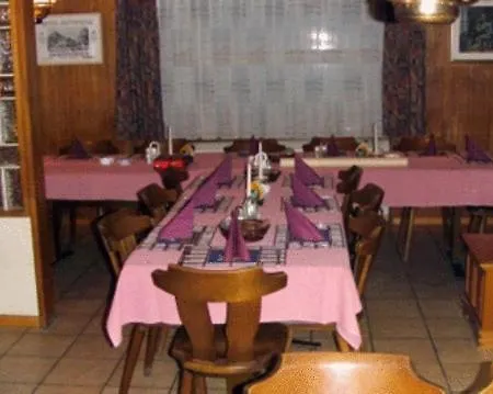 Szálloda Alpenrose 2*